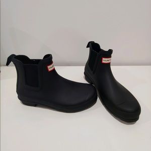 Hunter Chelsea Boots - Black (Matte) - Size 8